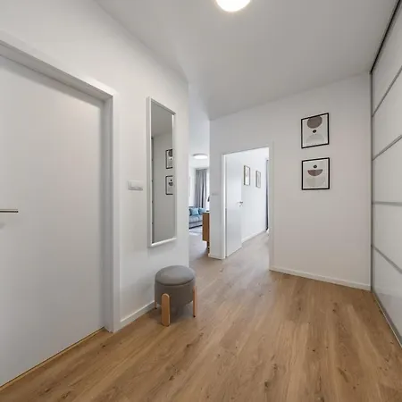 - Cozy With Parking Apartment