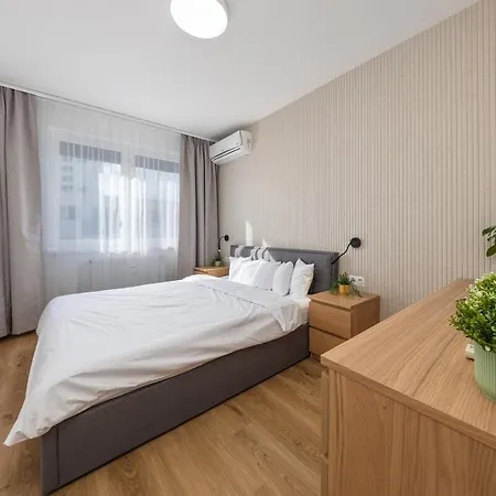 - Cozy With Parking Apartment *