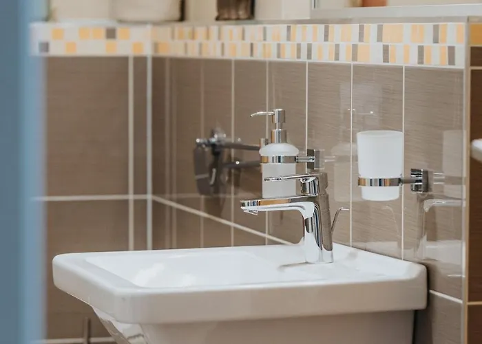 Apartment - Cozy With Parking