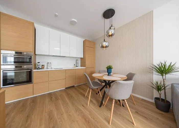 Apartment - Cozy With Parking Bratislava